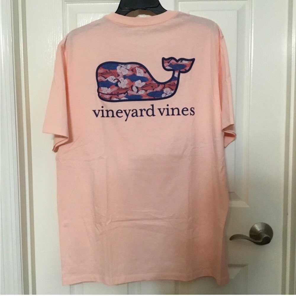 Vineyard Vines Cameo Pink Floral Fish Whale Short Sleeve Tee Large